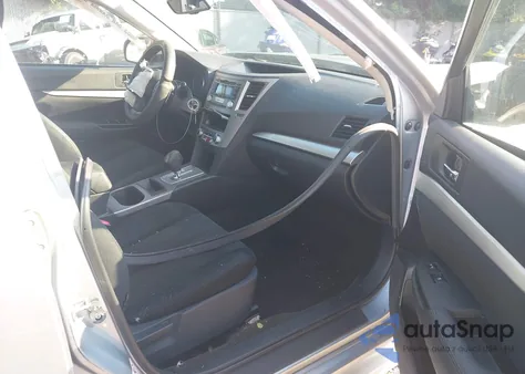 2013 Subaru Legacy 2.5I Premium z USA, uszkodzony, nr VIN 4S3BMBB64D3048373